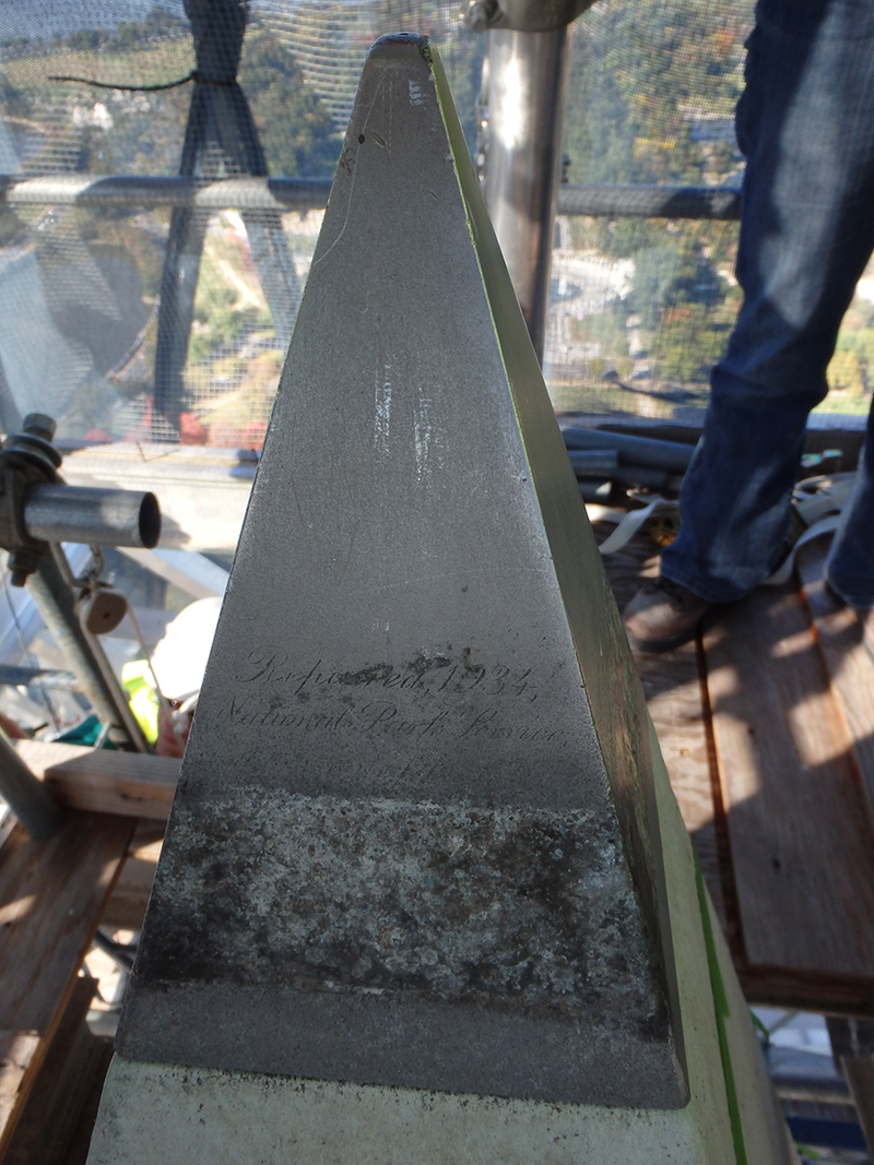 Illustration for article titled Here's What the Tip of the Washington Monument Looks Like Up Close